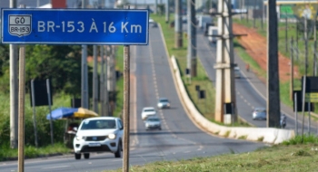 Goiás registra média diária de 75 autuações por ultrapassagens proibidas em abril
